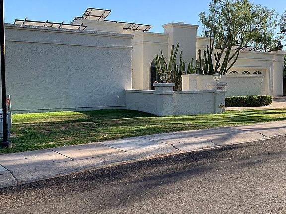 2nd image of 2547 E Vermont Ave