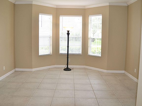 5th image of 735 W Ocracoke Square SW