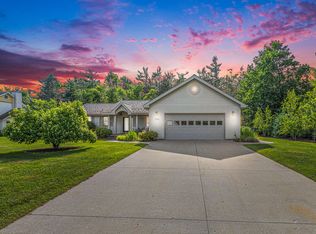 7524 Evergreen Ridge Dr, Harbor Springs, MI 49740