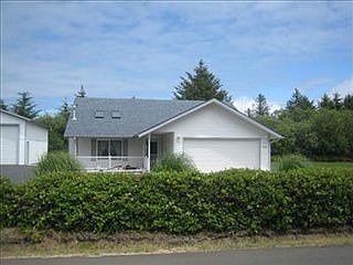 1st image of 412 Quinault Ave SE