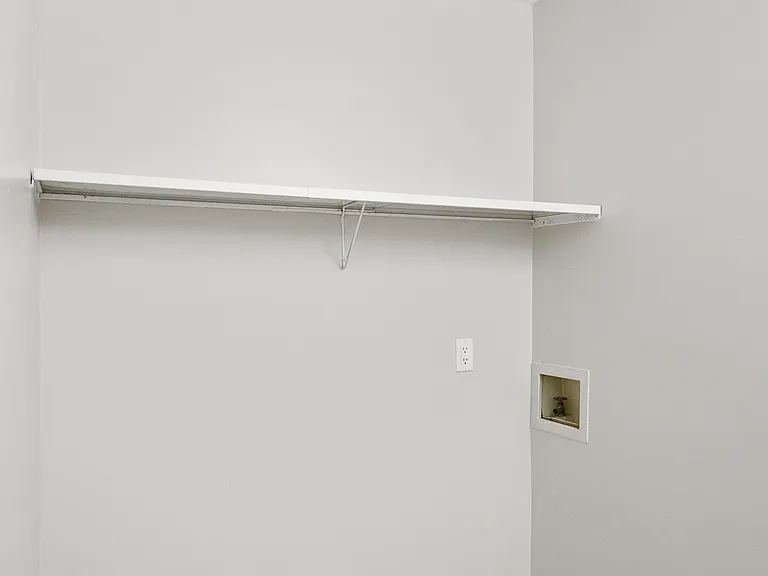 Green Valley Apartments — Photo 11