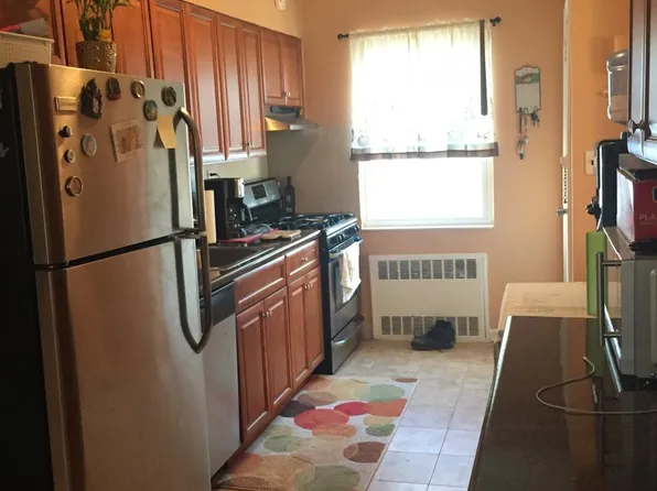 (undisclosed Address), Whitestone, NY 11357