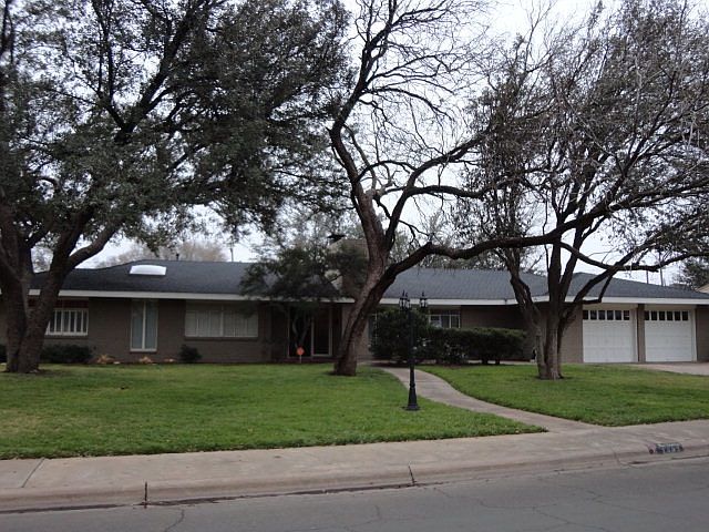 1st image of 1403 Bedford Dr