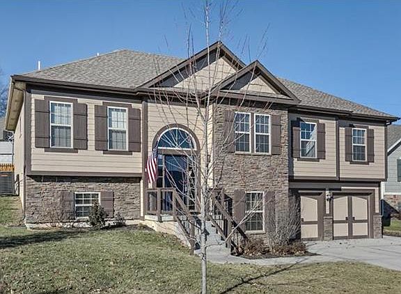 2nd image of 920 Redwood Ct