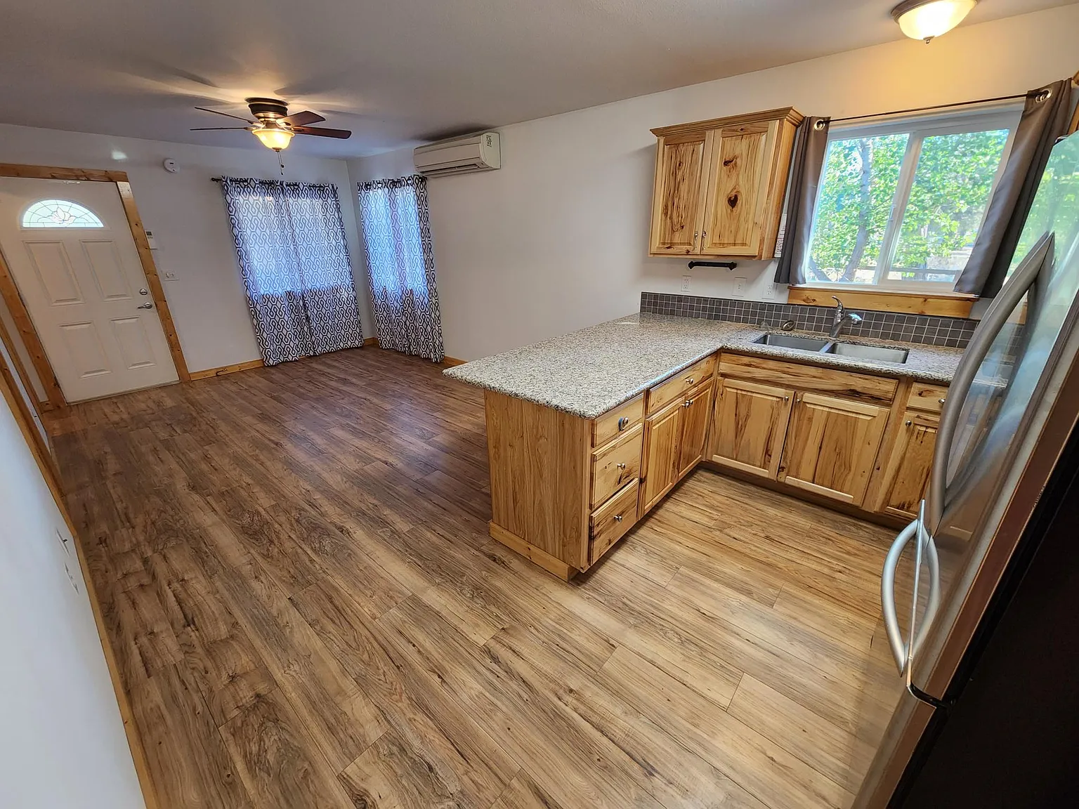NE 41st St, Redmond — Photo 3