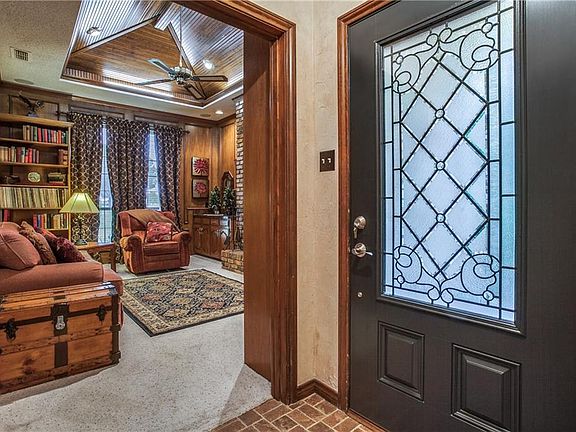 3rd image of 929 Villa Siete