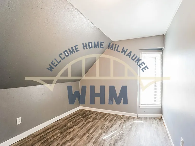 4804 W Forest Home Ave — Photo 11