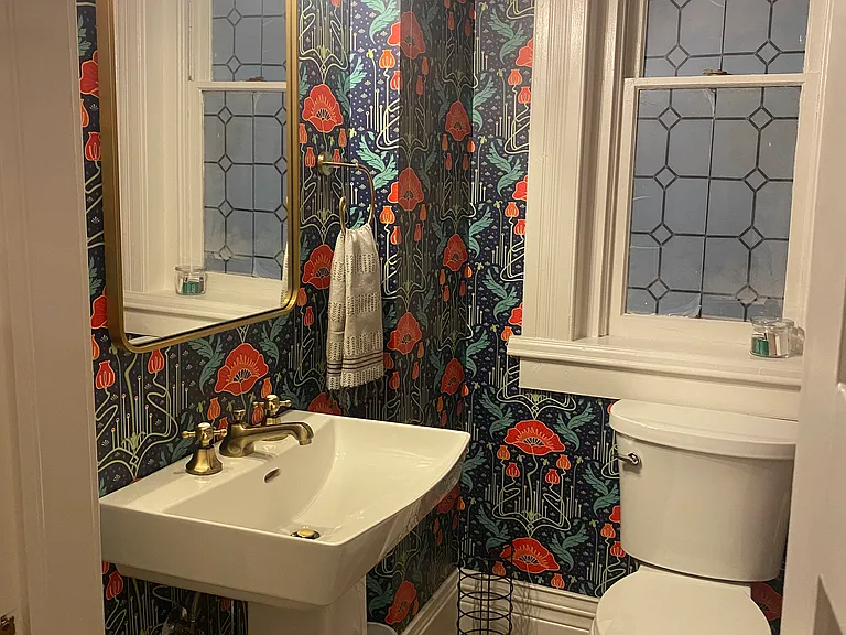 Powder bath (renovated in 2023)