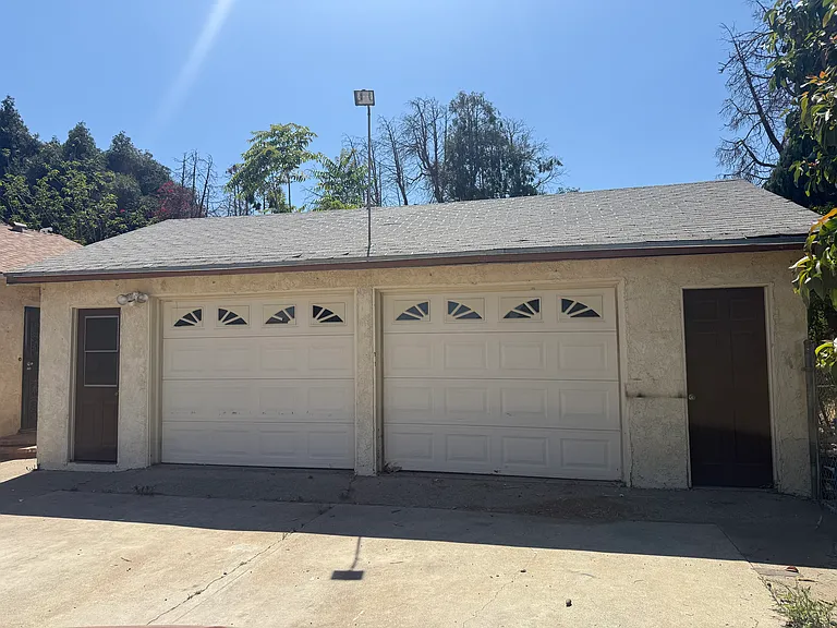 18192 Merrill Ave — Photo 12