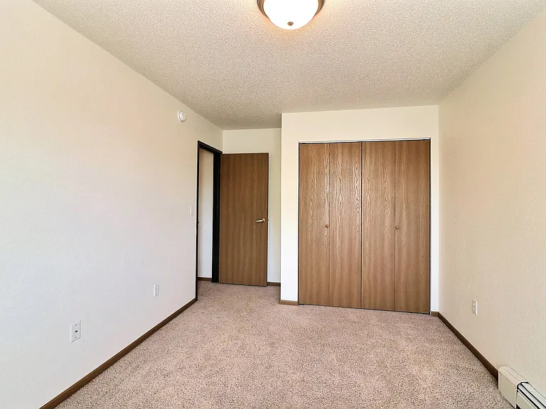 Foxboro Court — Photo 14