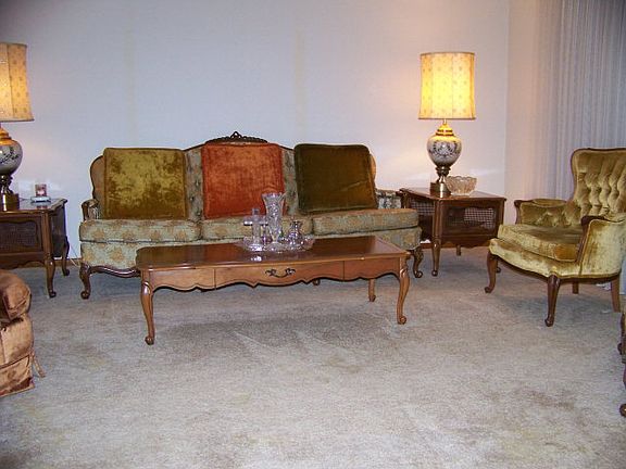 2nd image of 4135 Lexington Ave