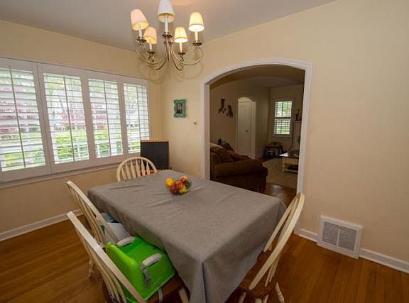 5th image of 1426 E McKinley Ave