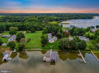 684 Burnt House Point, Colonial Beach, VA 22443