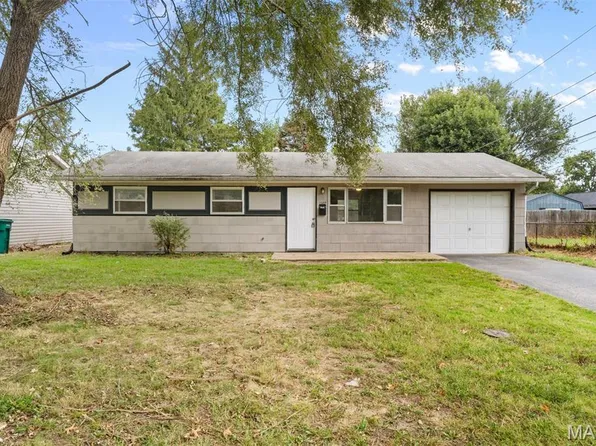 1167 Price St, Cahokia, IL 62206