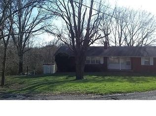121 Cameron Dr, Belleville, IL 62223