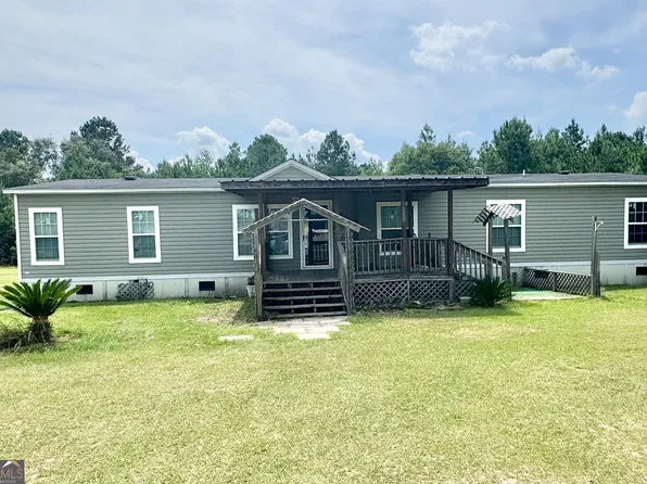 563 Sawmill Rd, Collins, GA 30421