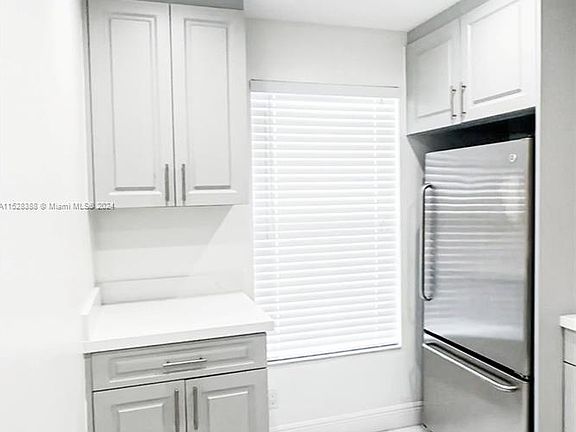 5th image of 7080 Woodmont Ave