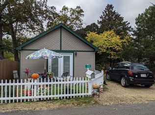 111 Beach Ave, Edgerton, WI 53534