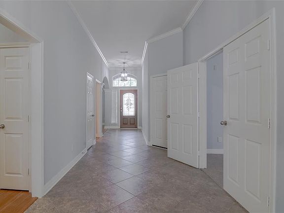 3rd image of 2215 Cambridge Shores Ln