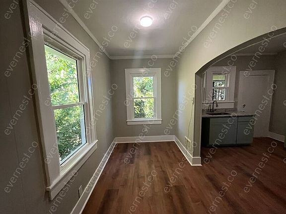 4th image of 202 Dellwood Pl