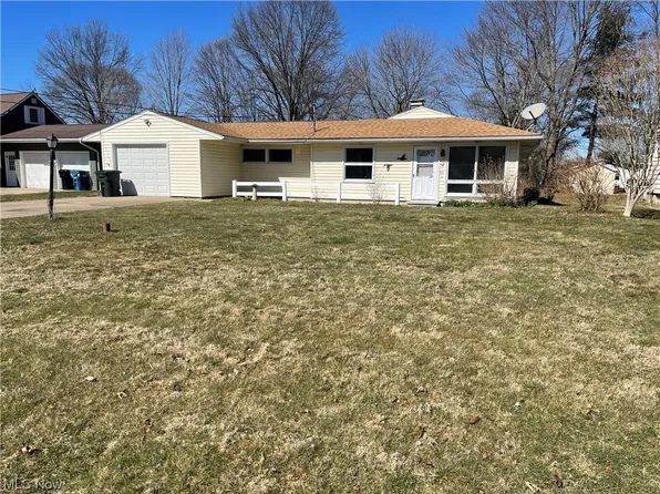 1204 Rose Ave, Girard, OH 44420