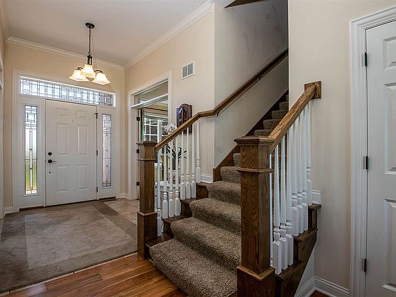 4th image of 2780 Newbury Ln