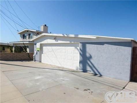 2nd image of 2586 Deauville St
