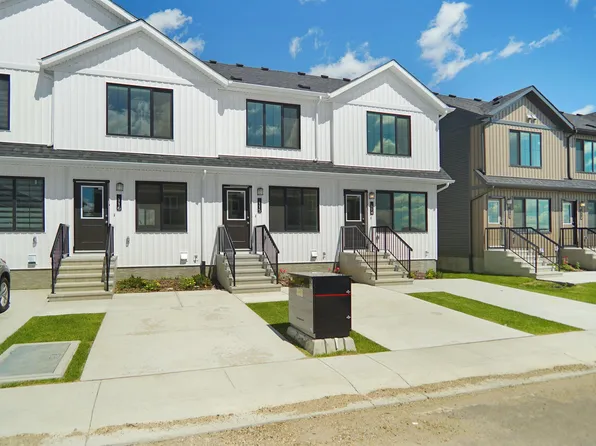 3705 141st St SW #74, Edmonton, AB T6W 3H1