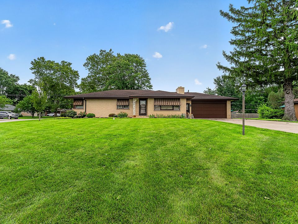 1st image of 3300 Pinecrest Dr
