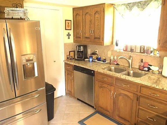 5th image of 3212 Buckhorn Ct