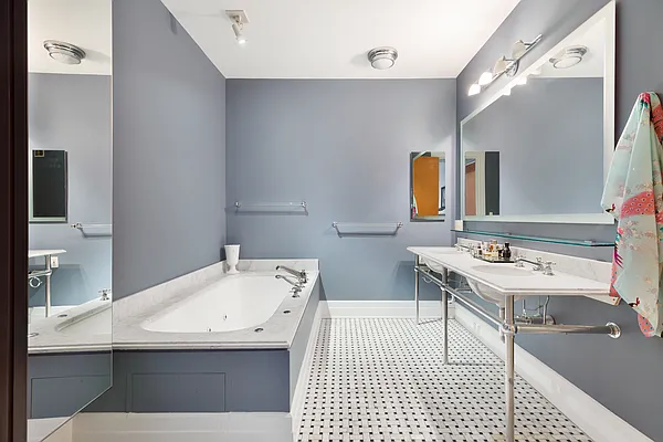 Rented by Compass | media 19