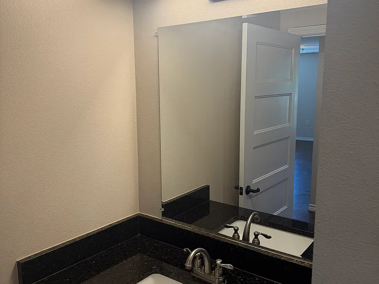 305 W Willis St #202 — Photo 17