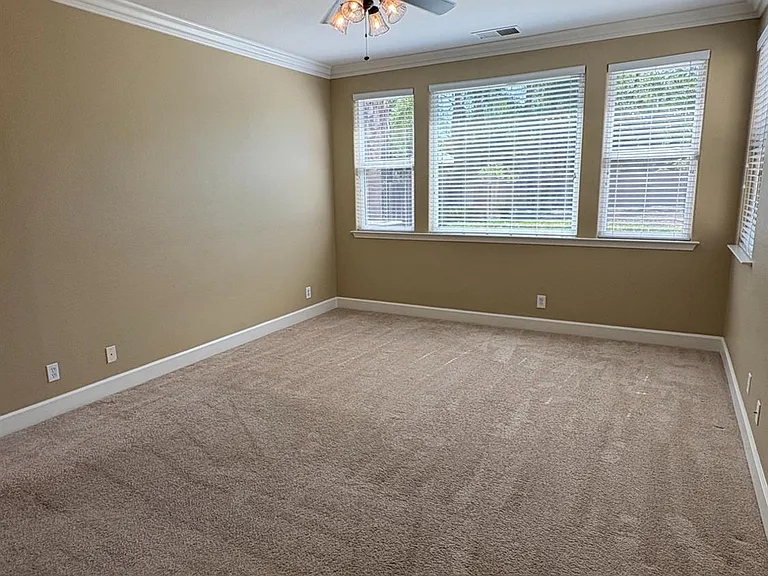 1105 N Perry Ave — Photo 26