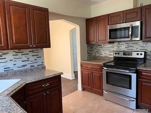 3rd image of 5905 Fresh Meadow Ln