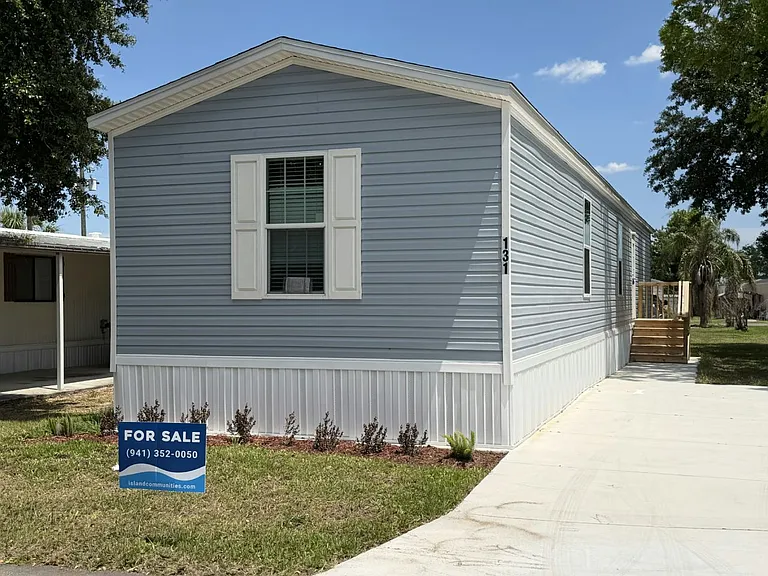 131 Lakeside Garden Cir #131 — Photo 24