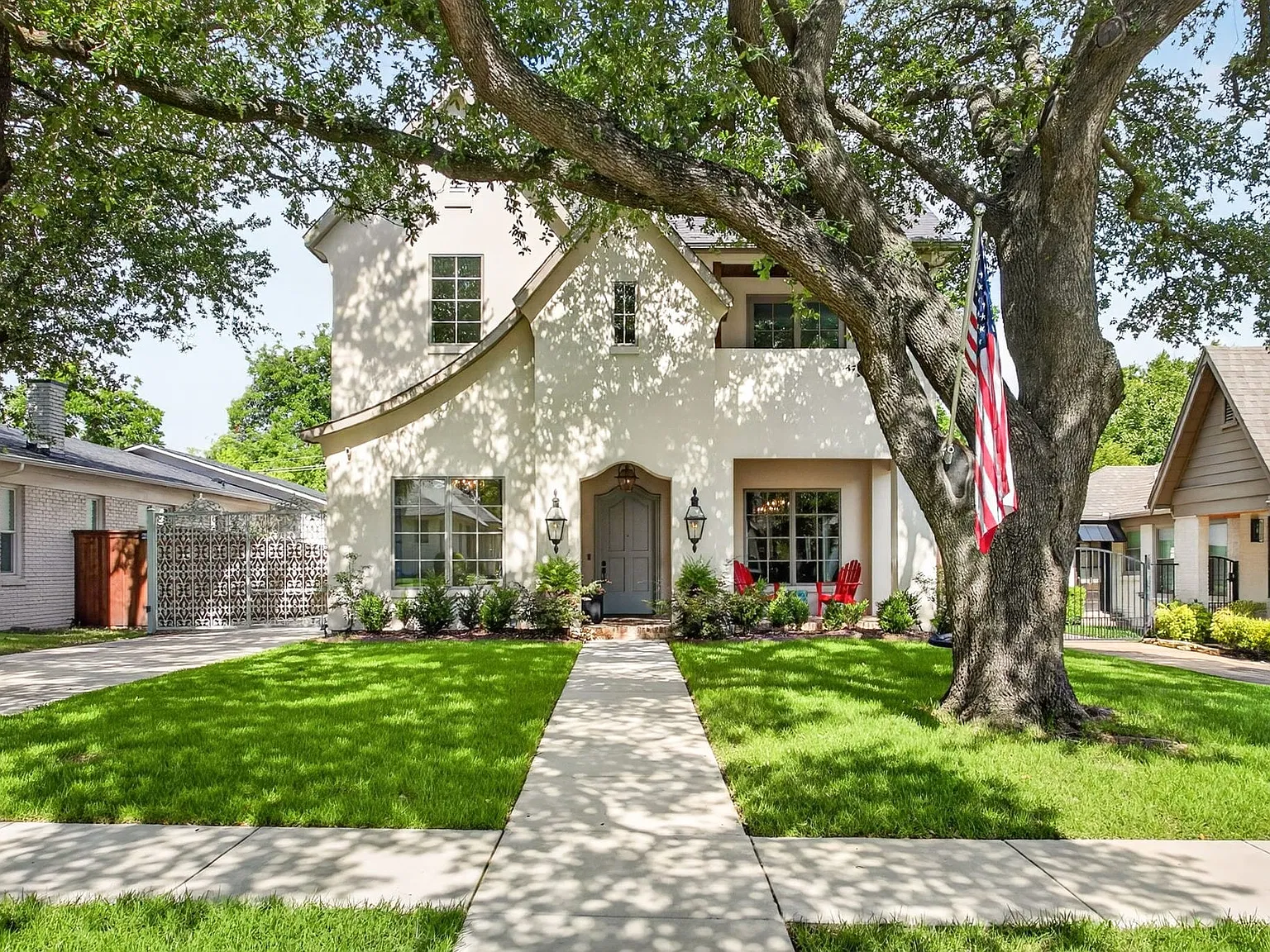 5 bed, 4.0 bath, 3630 sqft, $8,500 — Photo 2