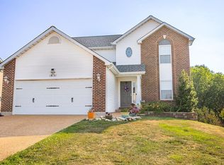 1831 Championship Ln, Festus, MO 63028