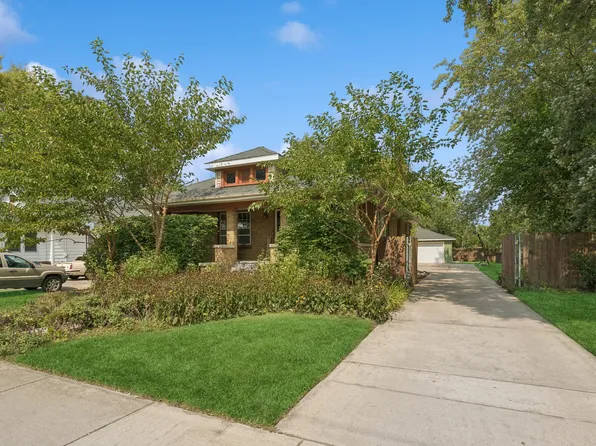 318 E 2nd St, Lockport, IL 60441