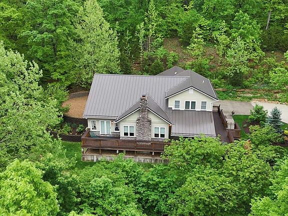 2nd image of 160 Thiebes Rd