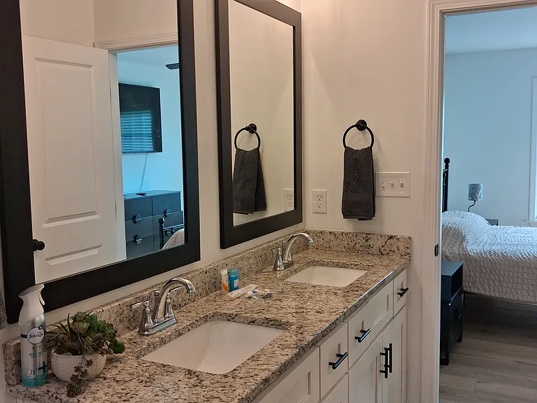 103 Stone St — Photo 18