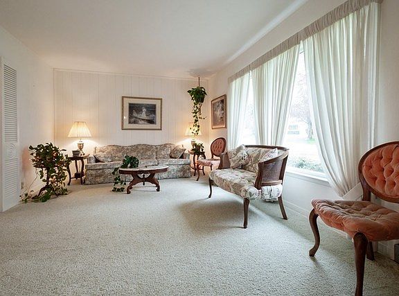 3rd image of 3608 Avondale Dr