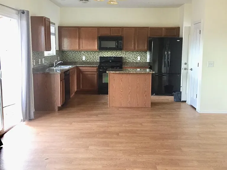 15707 S Avenida Cuaima — Photo 3