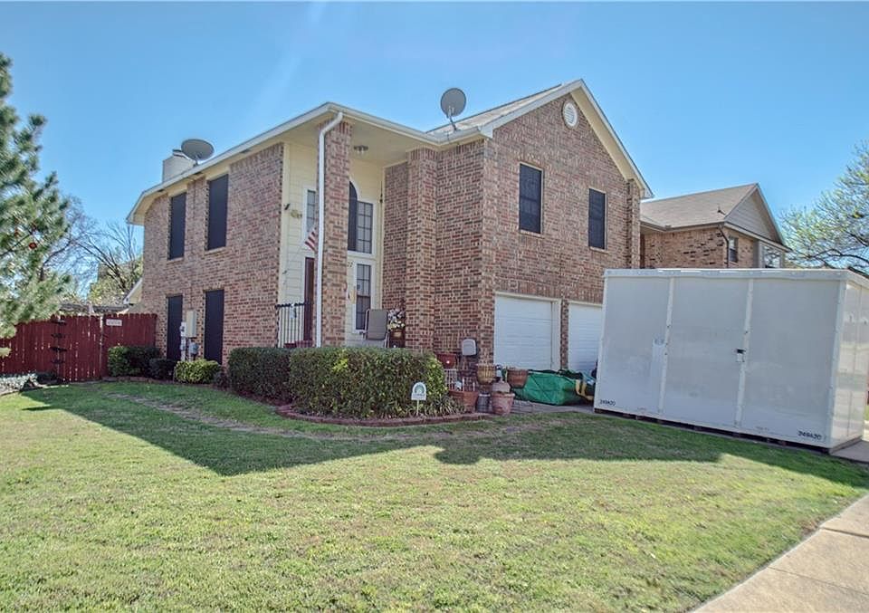 1st image of 722 Meadowcreek Ct