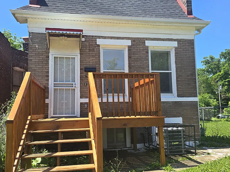 5608 Wabada Ave — Photo 2