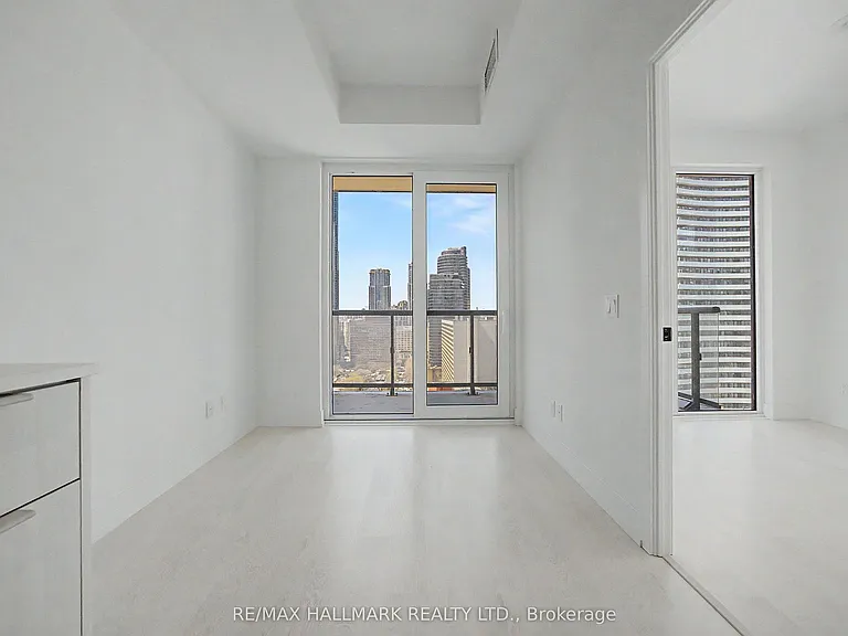 308 Jarvis St #2105 — Photo 34