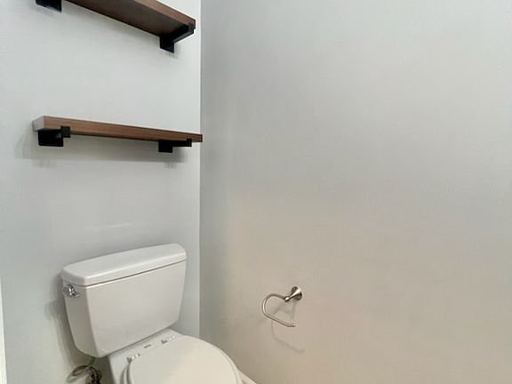 4th image of 2618 Avondale Ct