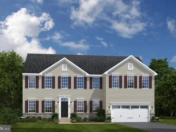 1824 Caracas Blvd, Martinsburg, WV 25403
