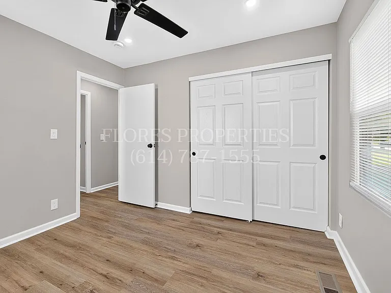 1300 Evaline Dr — Photo 33