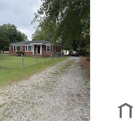 4 bed, 1600 sqft, $1,100 — Photo 2