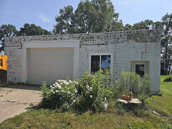 3rd image of 5971 Bay City Forestville Rd